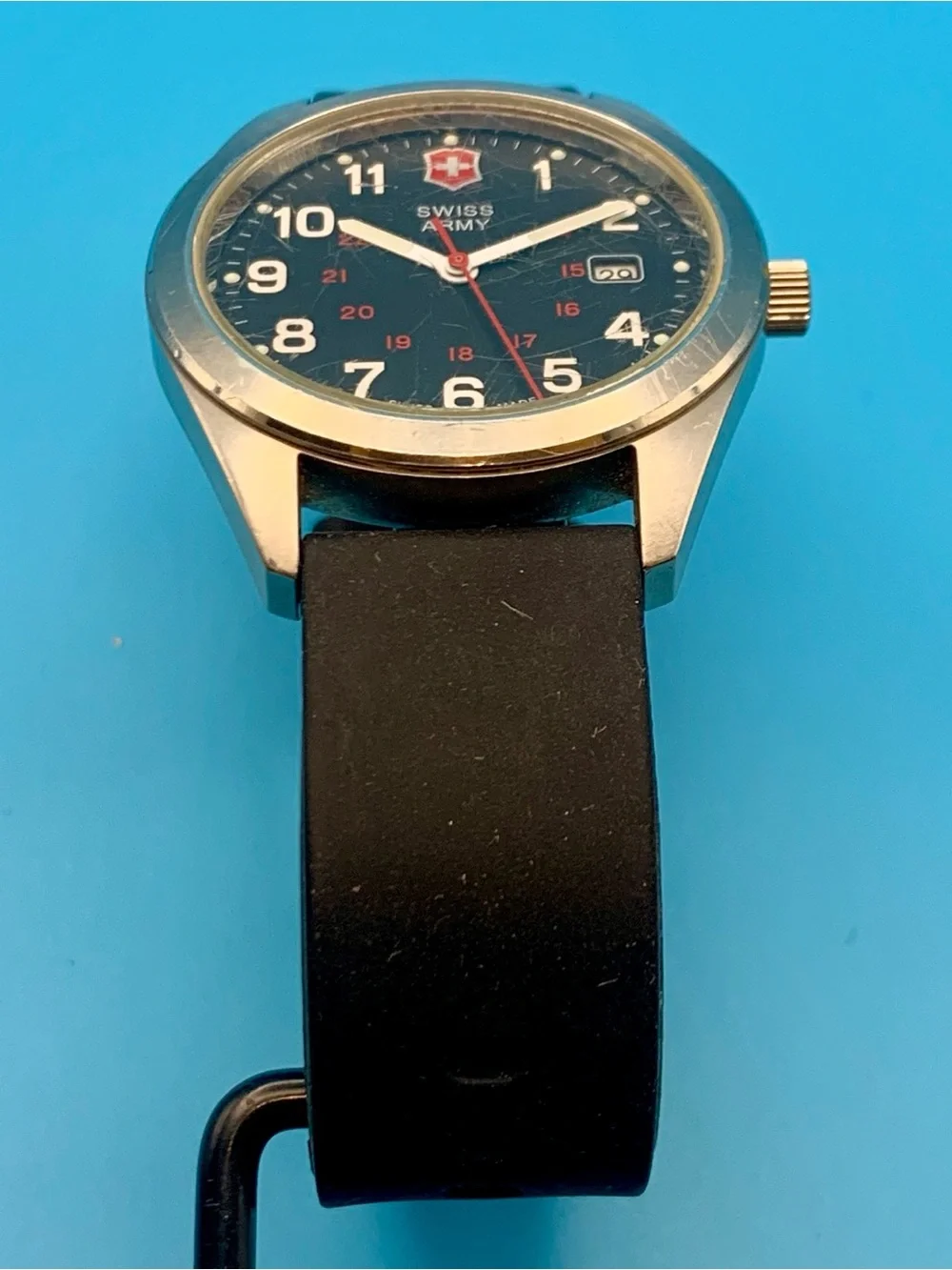 VICTORINOX SWISS ARMY GARRISON Men’s Swiss Field Wristwatch Works New Batt/Strap